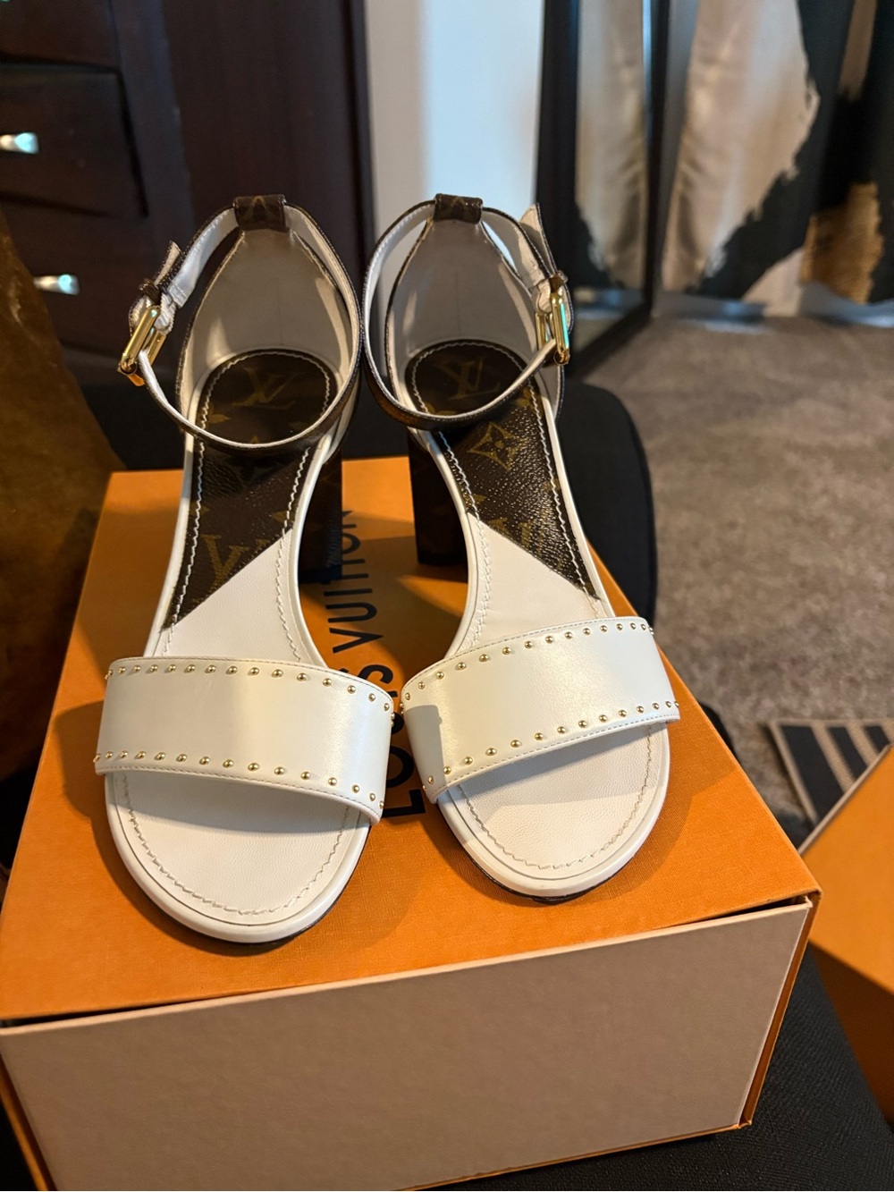 Louis Vuitton White Leather Studded Ankle-Strap Heels WORN TWICE Great Condition